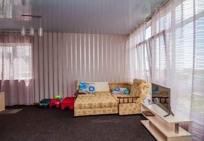 Трехместный