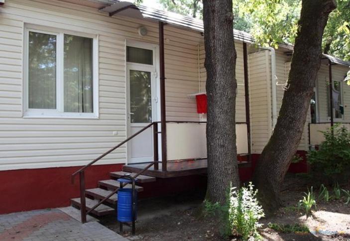 1-комнатный 2-местный номер, коттедж второй категории. Профилакторий Эдельвейс, г. Геленджик 