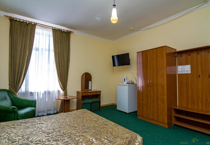 Трехместный комфорт с видом на море. Гостевой дом Ла-Коста, г. Адлер