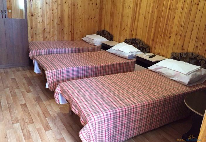 Трехместный