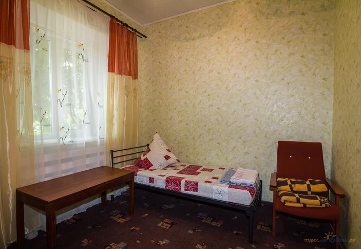 Эконом. Частный дом на ул. Пушкина 92, Ейский район, ст. Должанская