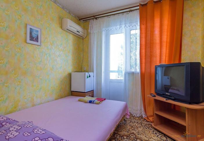 Двухкомнатный. База отдыха Голубая лагуна, г. Ейск