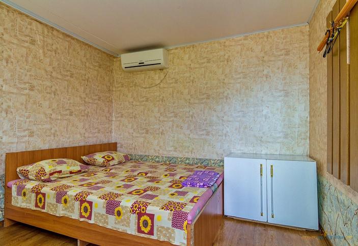 Двухместный в домике. База отдыха Голубая лагуна, г. Ейск