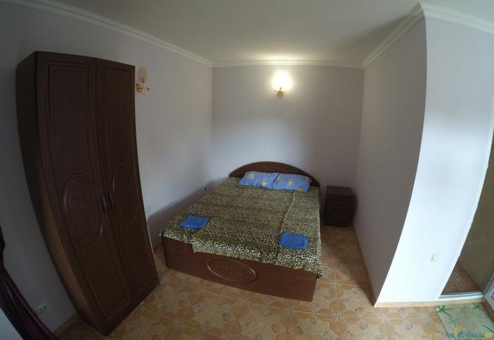 Двухместный комфорт двуспальной кроватью