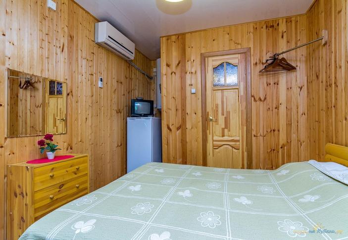 Двухместный номер. Гостевой дом На Калинина, г. Ейск