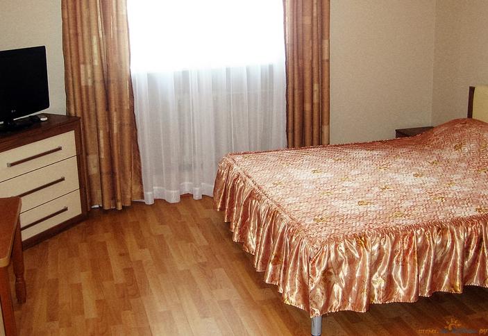 Стандартный номер с балконом. Мини-отель У Заполярья, г. Сочи