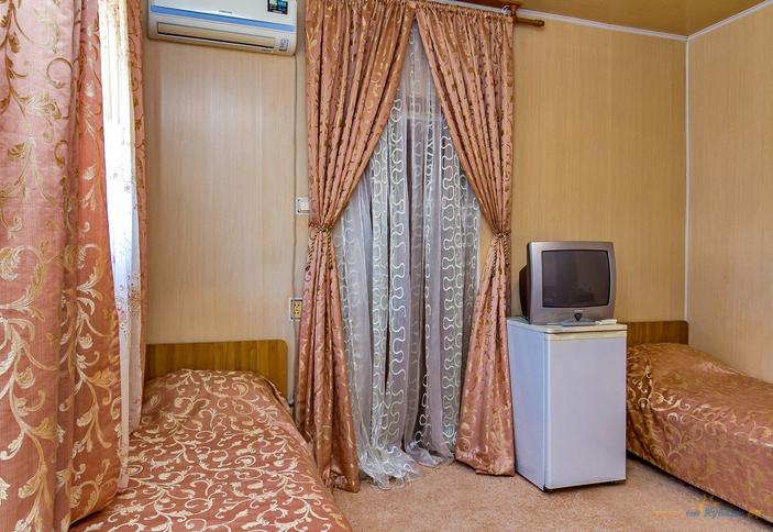 Трехместный эконом. Мини-гостиница Парус, Туапсинский район, п. Новомихайловский