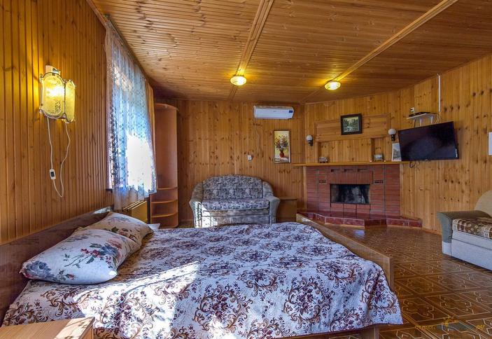 Коттедж №1, гостевой дом Изумруд, г. Новороссийск, с. Дюрсо