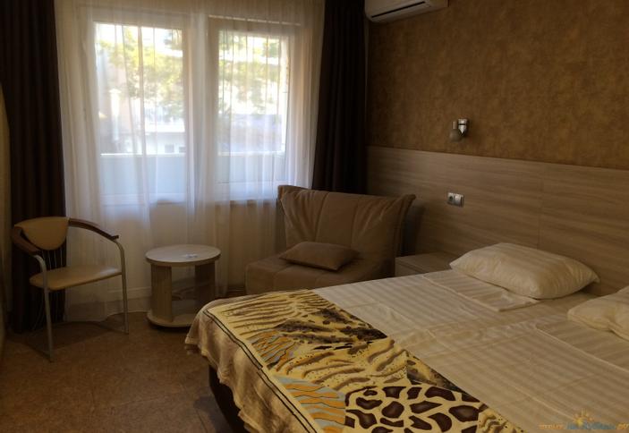 Двухкомнатный семейный делюкс с мини-кухней