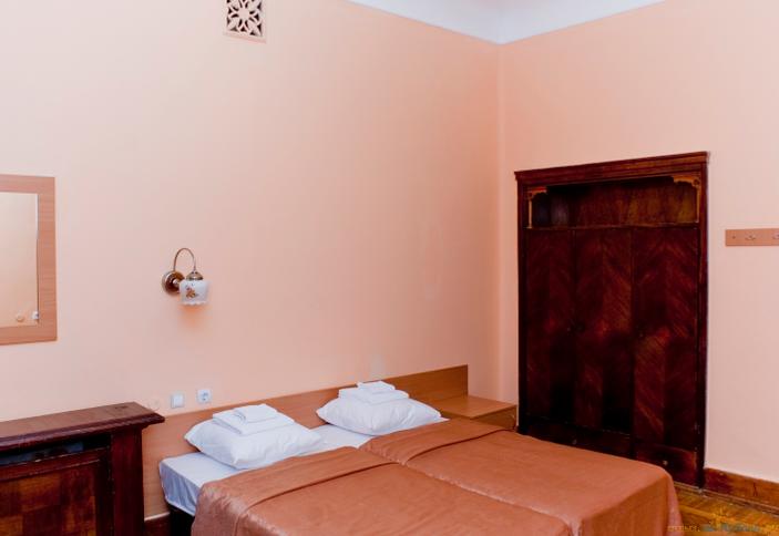 Трехместный двухкомнатный стандарт