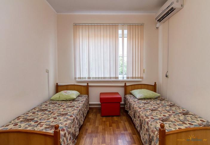 Эконом. Гостевой дом на Взлетной, Темрюкский р-н, ст. Голубицкая