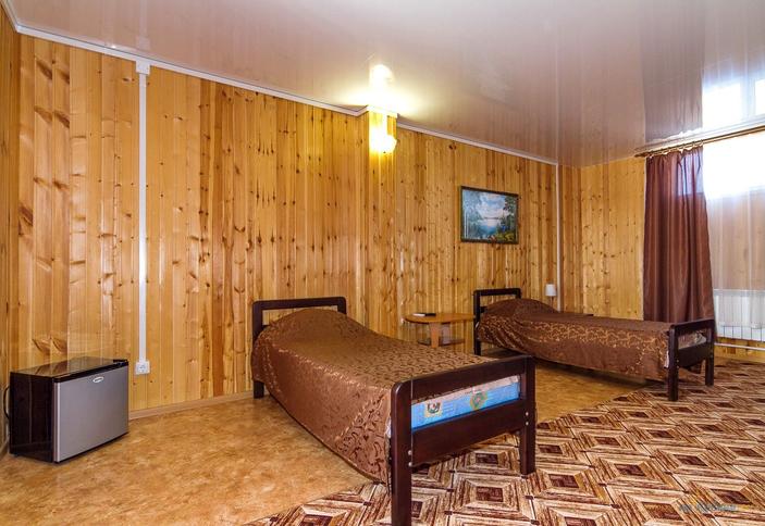 Стандарт. Гостиница Ханский берег, Ейский район, п. Ясенская Переправа