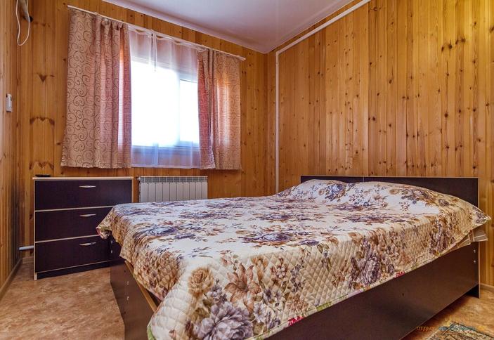 Гостиница Ханский берег, Ейский район, п. Ясенская переправа