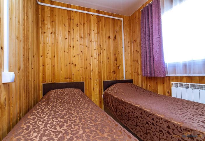 Эконом. Гостиница Ханский берег, Ейский район, п. Ясенская Переправа