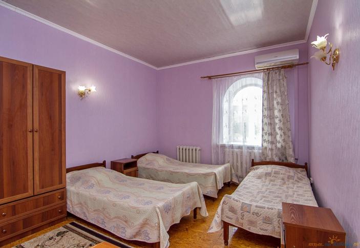 Шестиместный номер. Гостевой дом У Александра, г. Новороссийск, с. Южная Озереевка