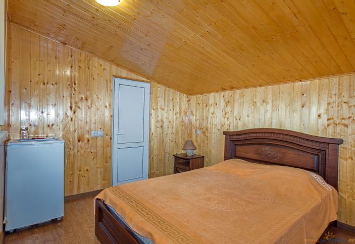 Люкc четырехместный. Гостевой дом Амелия, п. Вардане