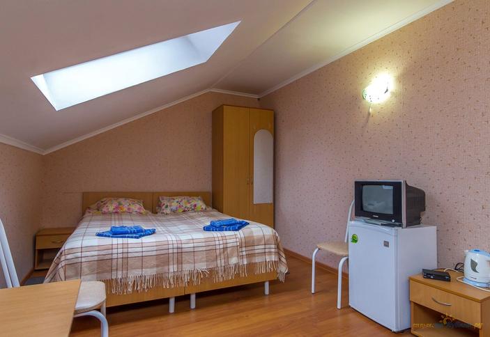 Эконом с креслом. База отдыха Поляна, Апшеронский район, ст. Нижегородская