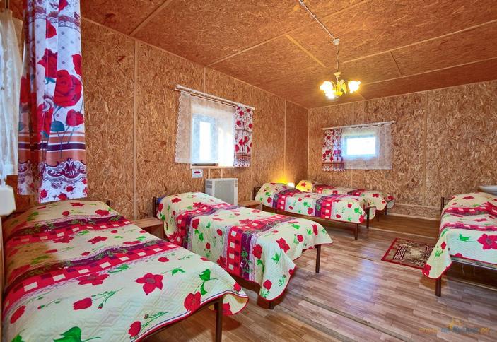 Гостевая комната на пятерых человек. Крестьянско-фермерское хозяйство Усадьба Колхидские Ворота, Апшеронский район, Камышанова поляна