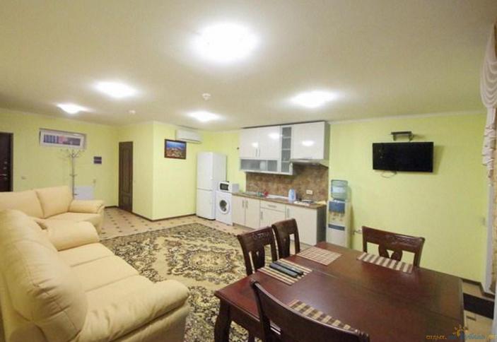 Люкс №1. Гостевой дом На Рабочей 2а, г. Ейск