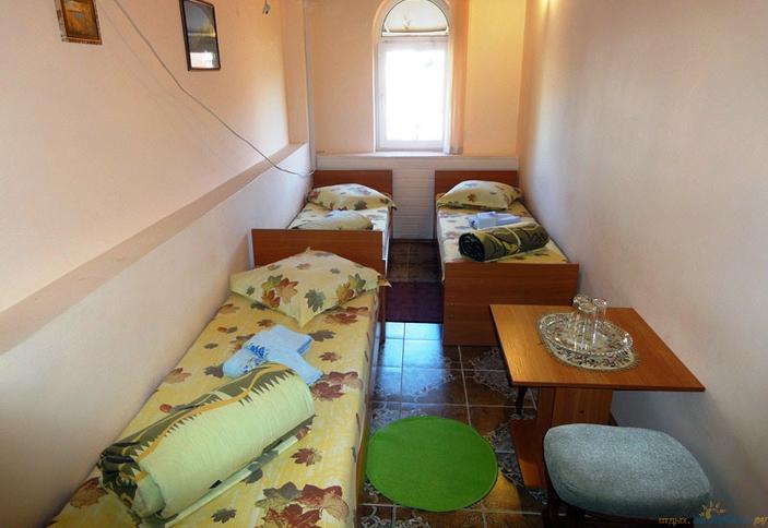 Эконом трехместный