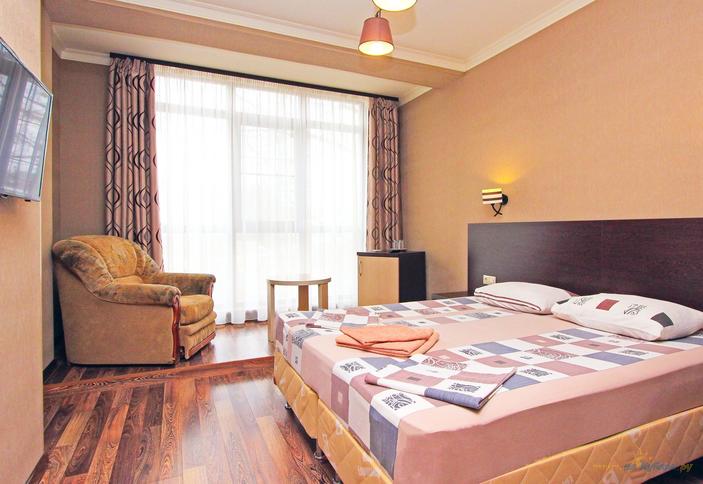 Трехместный с балконом