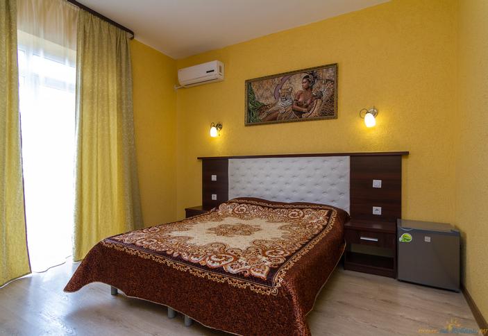 Трехместный стандарт. Гостевой дом Аникси, г. Геленджик, с. Кабардинка