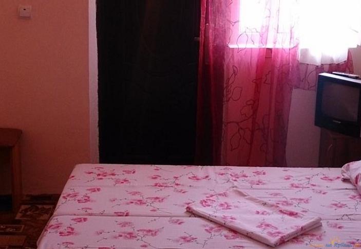 Трехместный