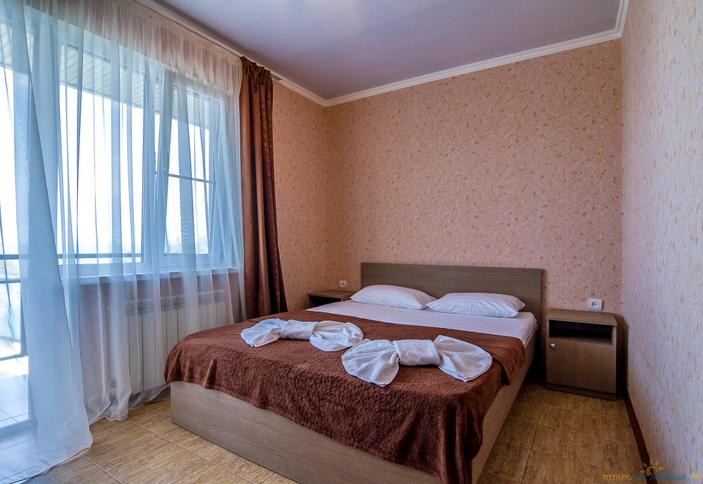 Трехместный полулюкс