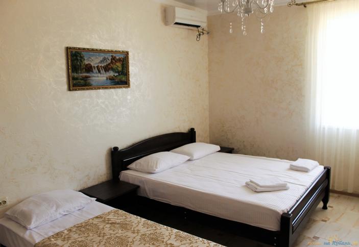 Трехместный люкс