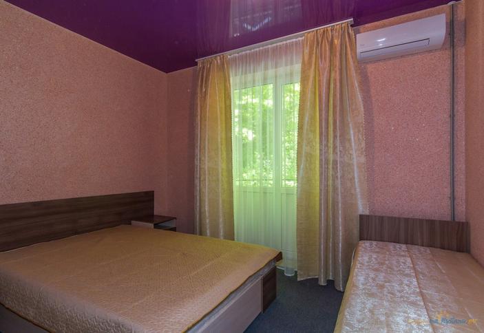 Трехместный люкс. Гостевой дом Триумф, Туапсинский район, п. Дедеркой