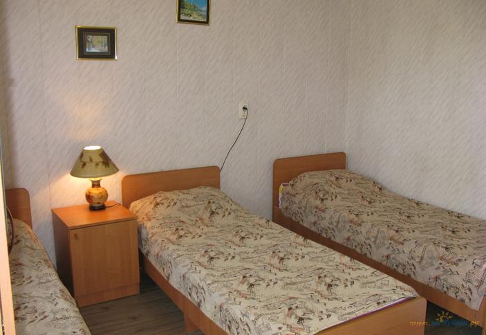 Трехместный люкс