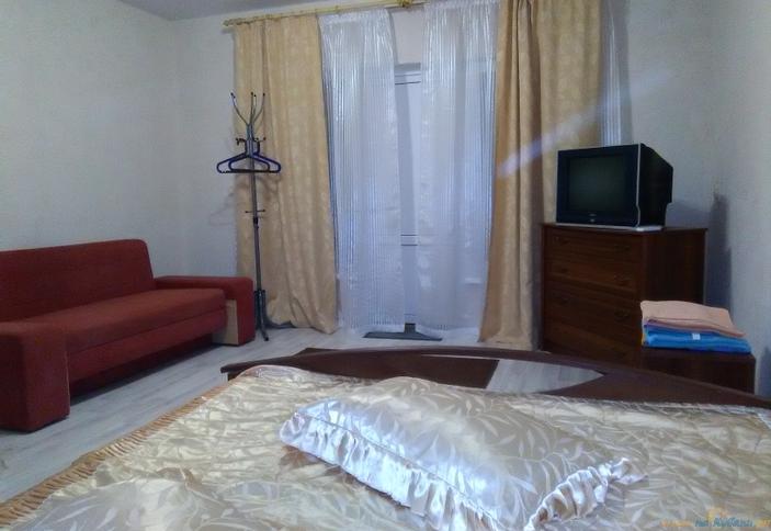 Трехместный 