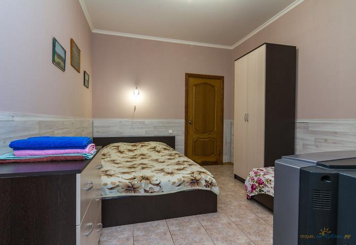 Трехместный стандарт. Гостевой дом Green House, Туапсе, Пляхо