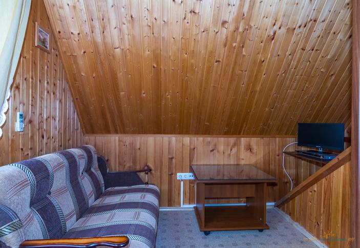 Двухкомнатный люкс с мансардой. Мини-отель Горная Долина, г. Геленджик, п. Архипо-Осиповка