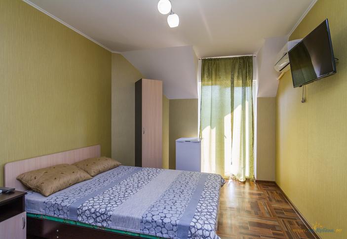 Двухместный с двуспальной кроватью. Гостевой дом Машук, Туапсе, Лермонтово