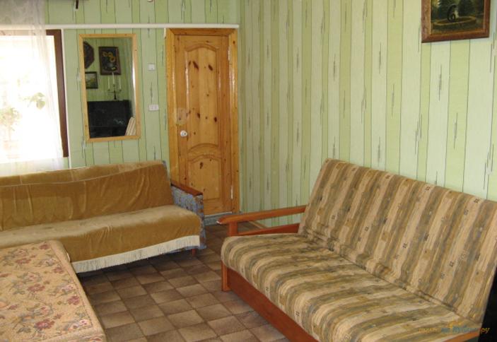 Полдома в частном секторе