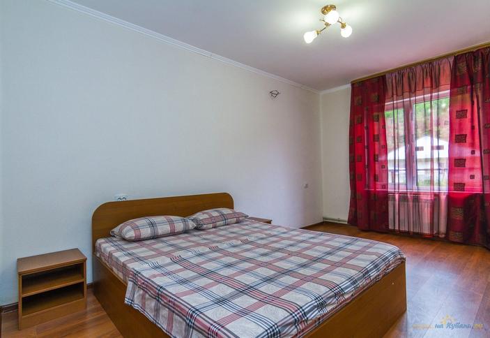 Люкс трехкомнатный. Гостевой дом Бриз, Туапсе, Небуг