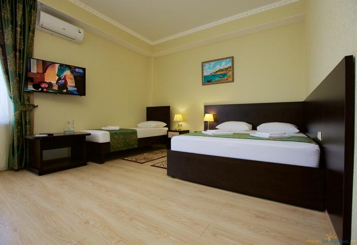 Четырехместный с балконом. Отель Корфу, п. Витязево