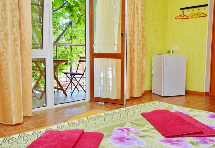 Гостевой дом Абрикос, Геленджик, Кабардинка