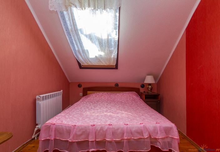 Двухкомнатный четырехместный стандарт. Частная гостиница Изумрудная, Геленджик