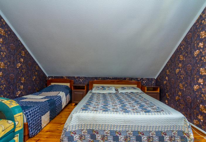 Cемейный. Частная гостиница Изумрудная, Геленджик