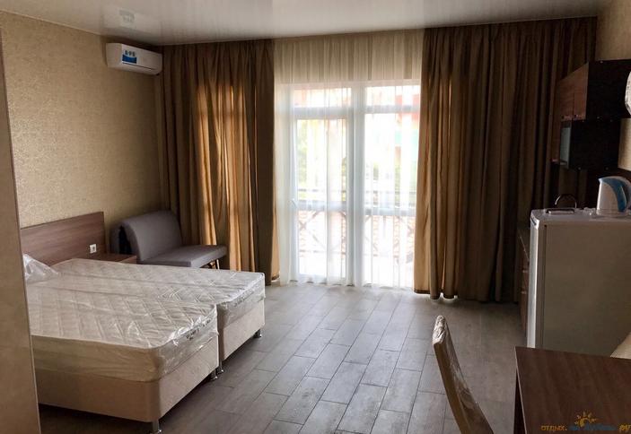 Студия с балконом