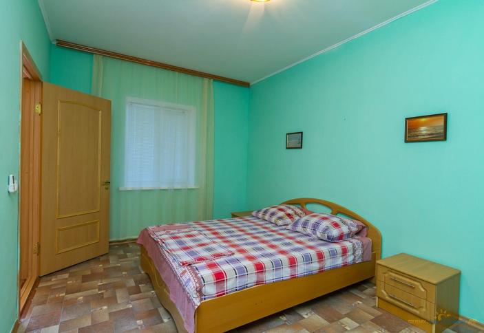 Двухкомнтаный стандарт. База отдыха Роза ветров, Ейский район, ст. Должанская, коса Долгая