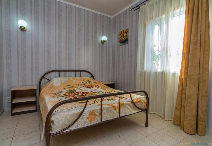 Гостевой дом Солнечный, Ейск, Должанская