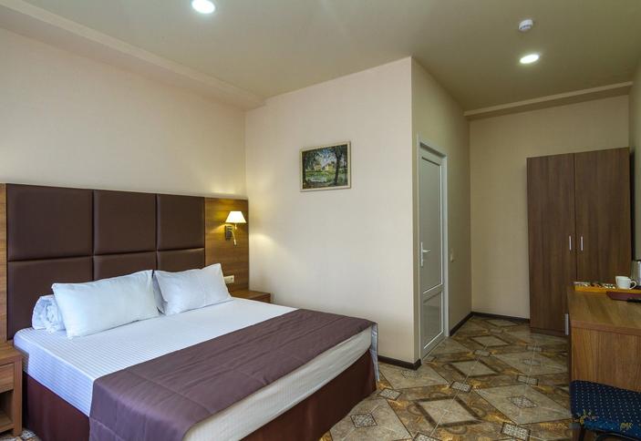 Двухместный с отдельным входом, корпус 2. Отель Добрыня, Апшеронский район, х. Гуамка