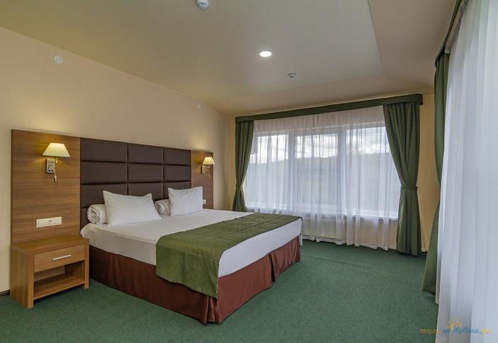 Люкс, корпус 2. Отель Добрыня, Апшеронский район, х. Гуамка