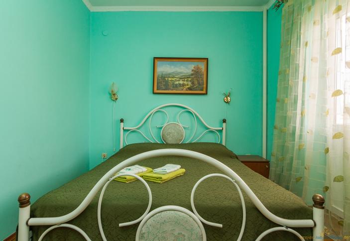 Семейный двухкомнатный двухместный номер. Отель У Бочарова ручья, Сочи