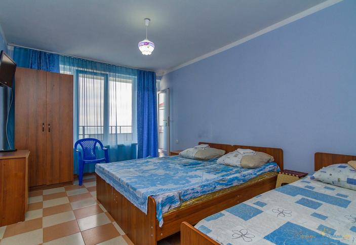 Трехместный комфорт. Гостевой дом У Светланы, Сочи, Кудепста