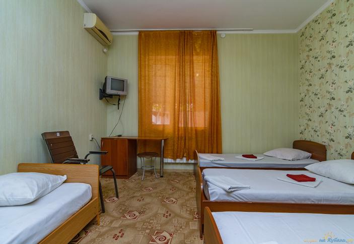 Эконом четырехместный. Гостевой дом Пурпурный замок, Сочи, Адлер