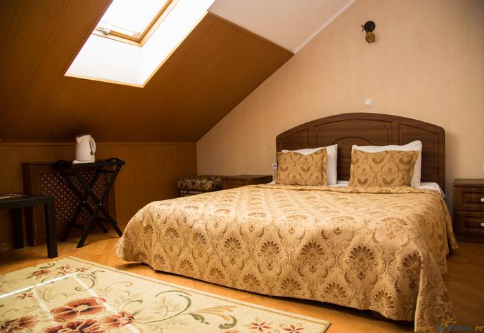 Первой категории (мансардный этаж)